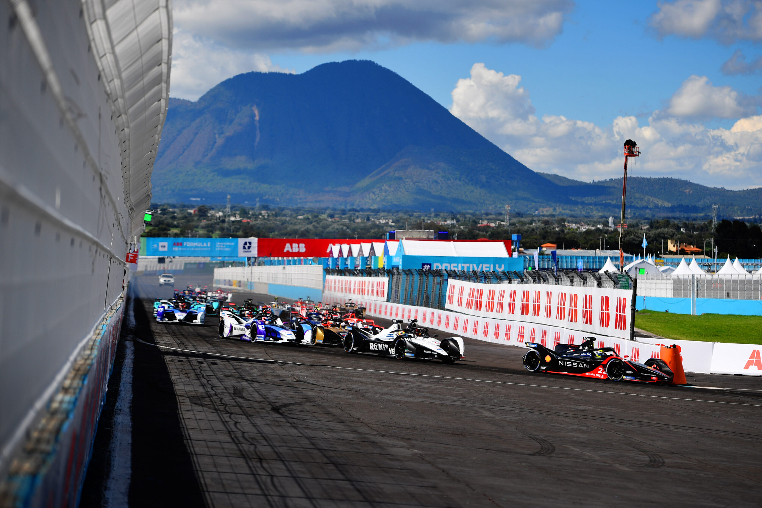 Gara E-Prix di Puebla (Round 9) di Formula E: Vince Mortara, Wehrlein secondo.