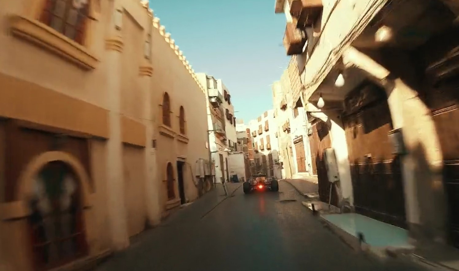 Red Bull nelle strade dell’Arabia Saudita per il Gp [VIDEO].