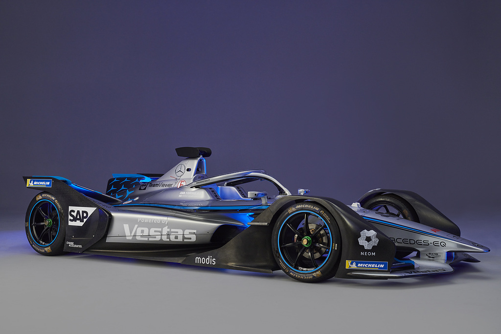 Mercedes-EQ presenta la nuova vettura di Formula E.