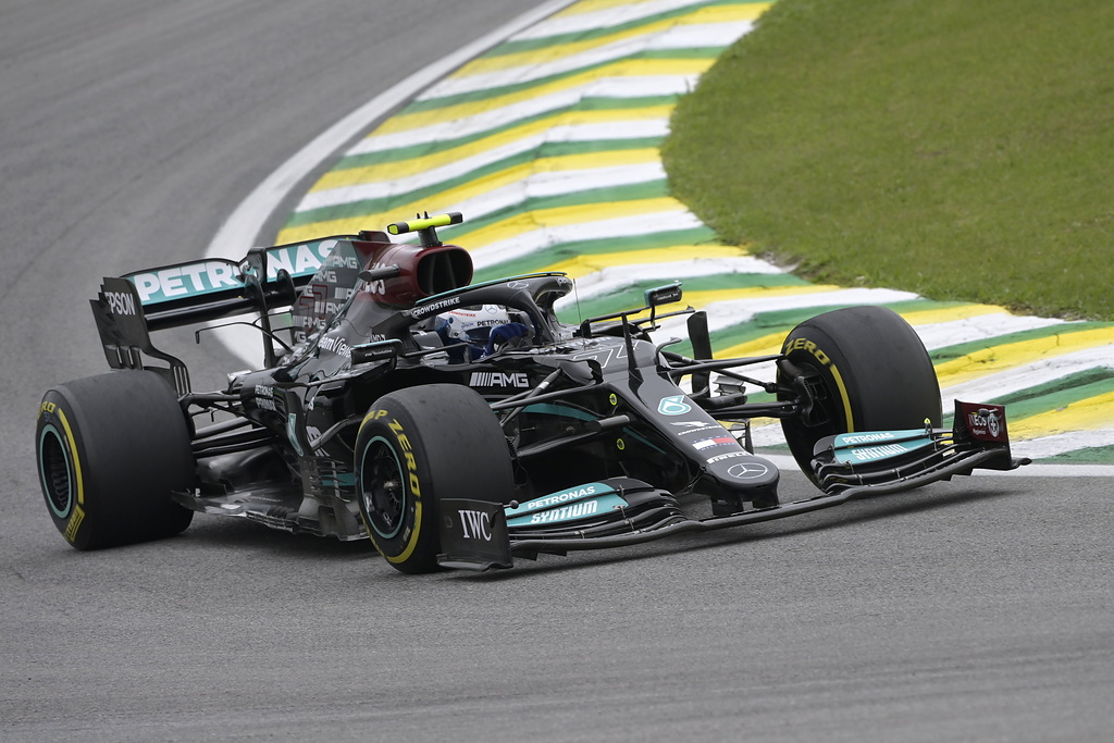 F1 Sprint, Gp Brasile: Bottas vince, davanti a Verstappen. Pazzesca rimonta di Hamilton.