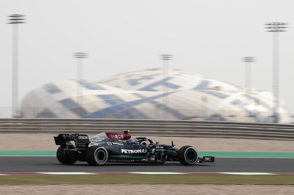 FP3, Gp Qatar: Mercedes domina, Red Bull in difficoltà. Ferrari 6° e 9°.