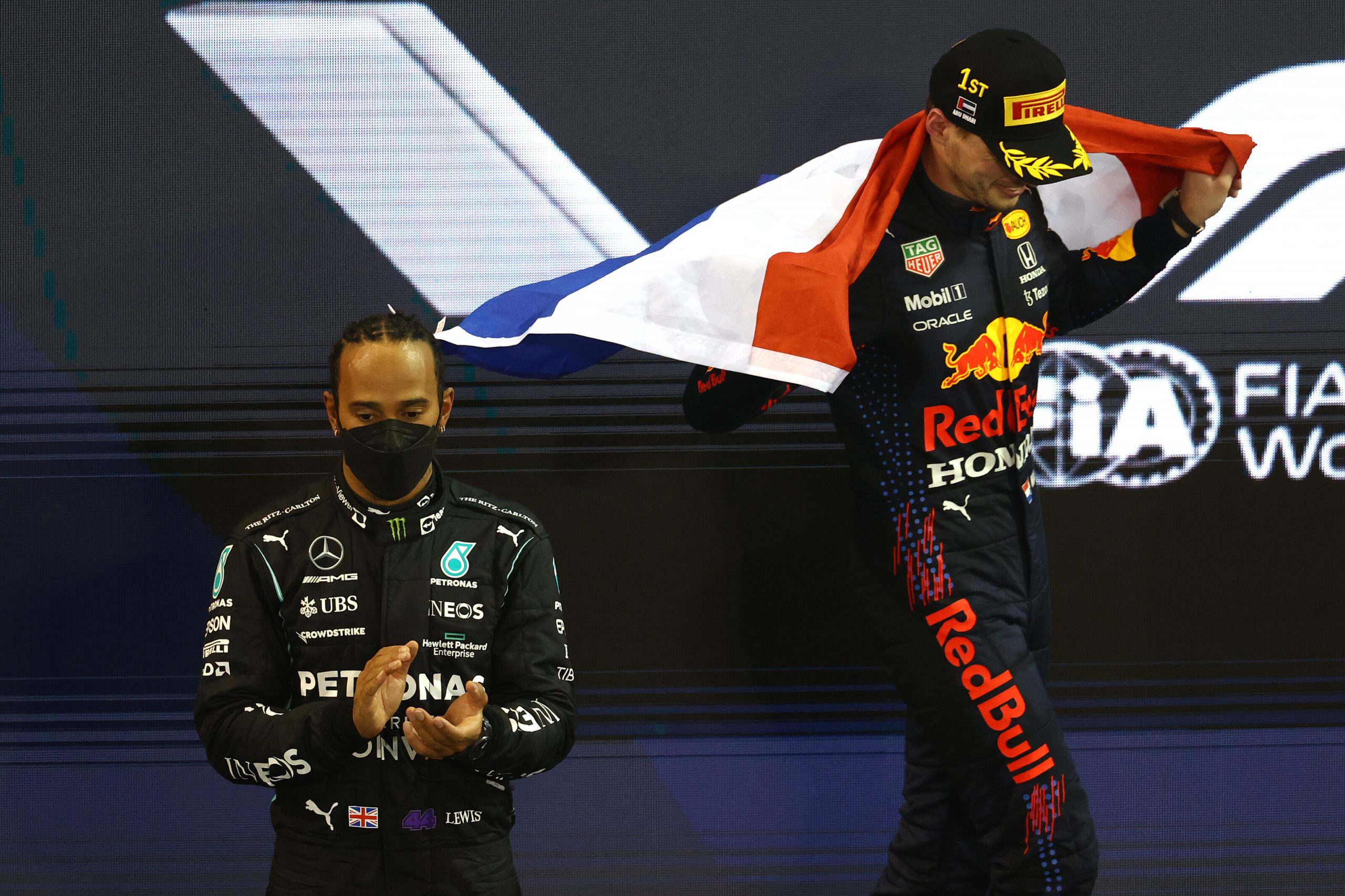 F1 2021: La lotta tra Lewis Hamilton e Max Verstappen entra nella storia