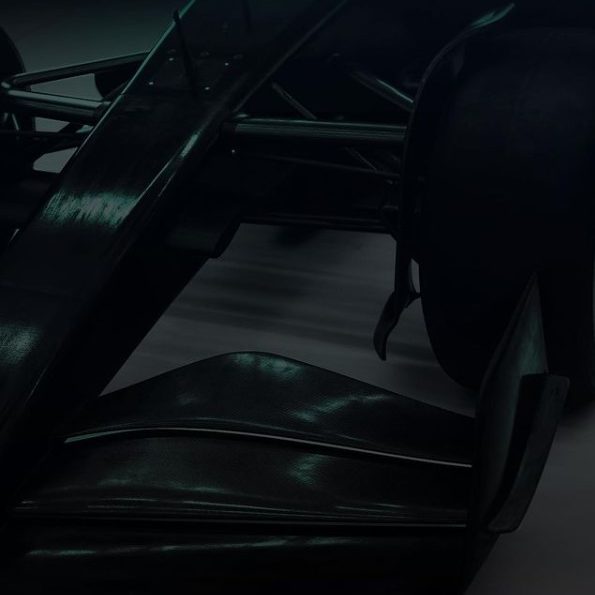 Mercedes F1 mostra un nuovo teaser della nuova vettura 2022. Ma…