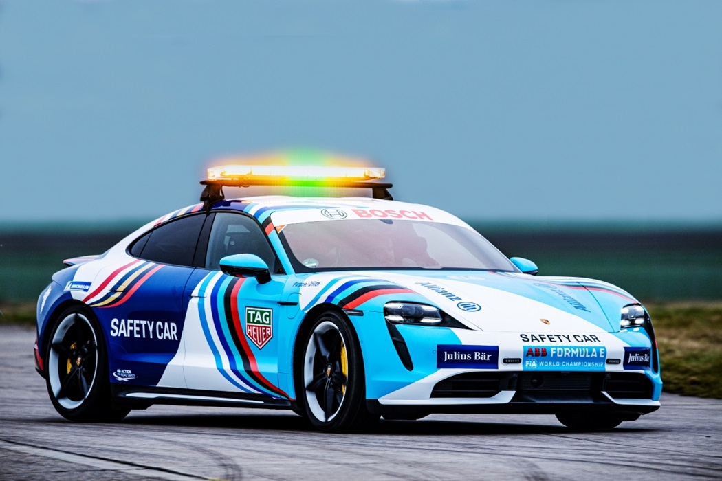 La Porsche Taycan è la nuova Safety Car della Formula E