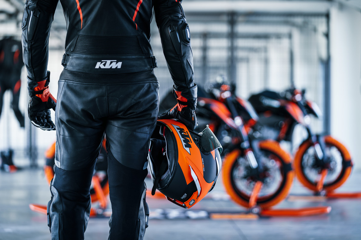 Annunciate le KTM DUKE “Midweight naked”.