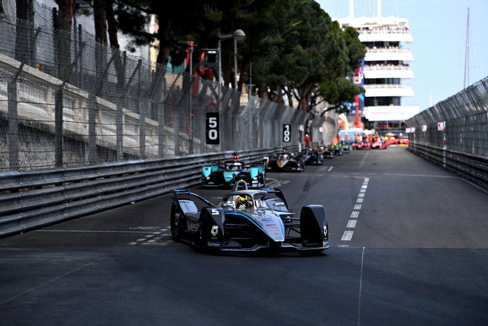 Gara (Round 6) Formula E, E-Prix di Monaco 2022: Vandoorne domina le strade di Monte Carlo.