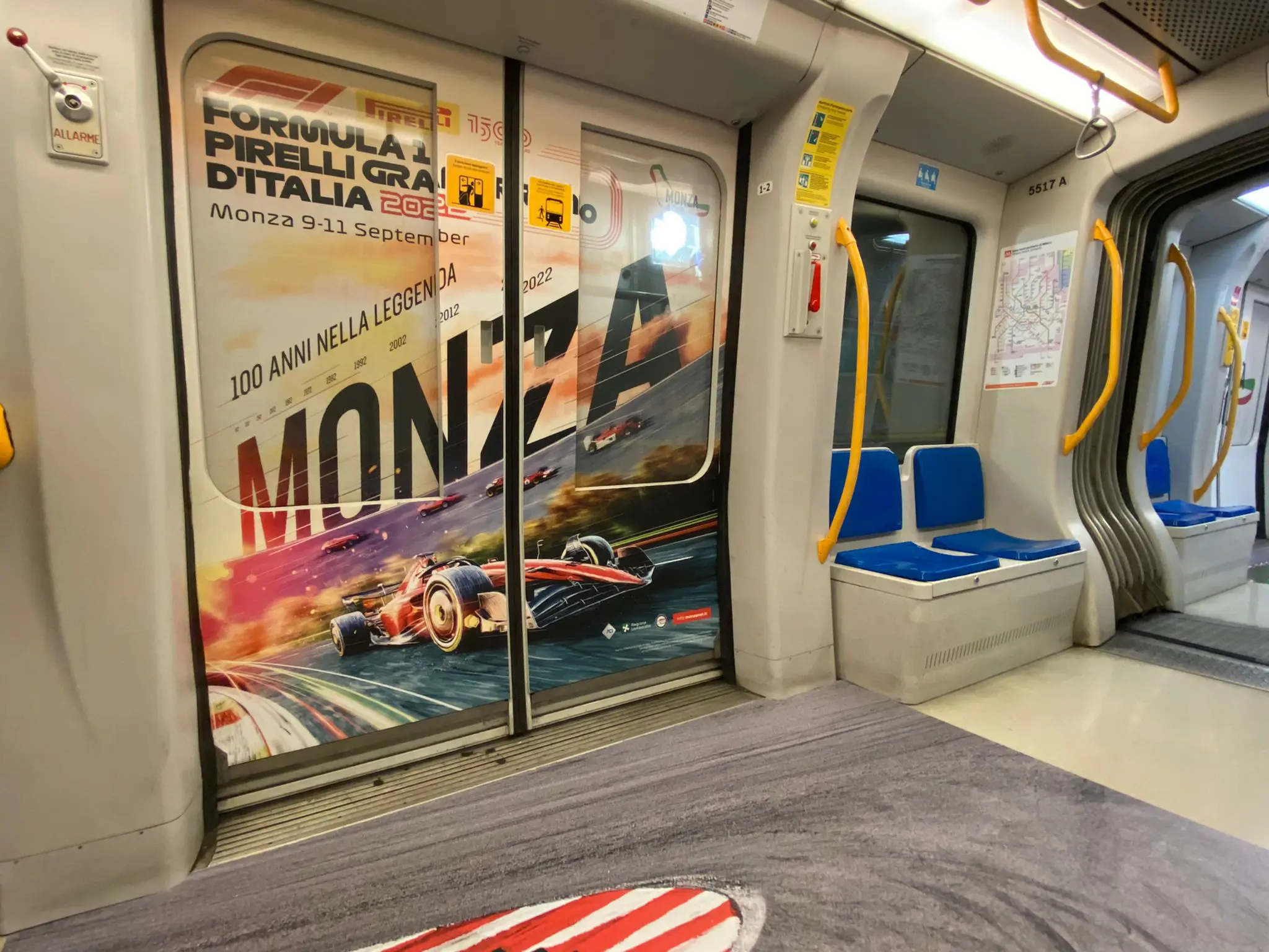 Grafiche per il 100° Gp di Monza su treno M5 Milano