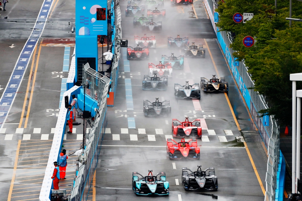 Gara (Round 15) Formula E, E-Prix di Seoul 2022: Evans vince e il mondiale rimane aperto, Vandoorne 5°.