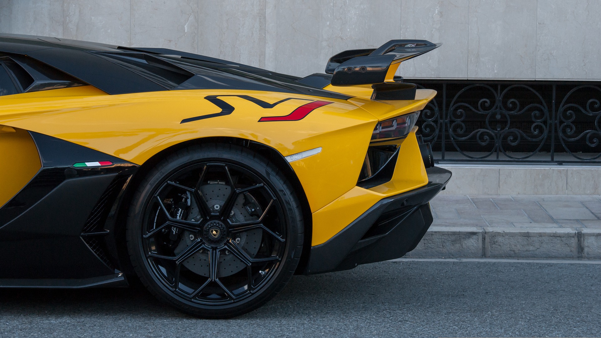 Addio Aventador, Lamborghini termina la produzione della supercar.