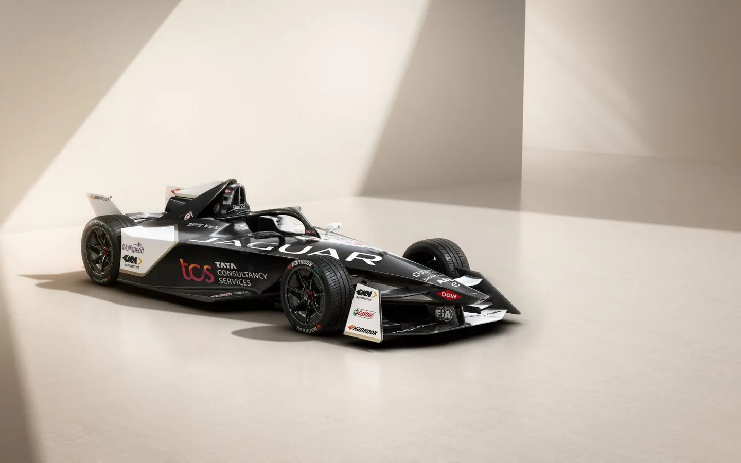 Jaguar Formula E 2023: presentata la nuova vettura
