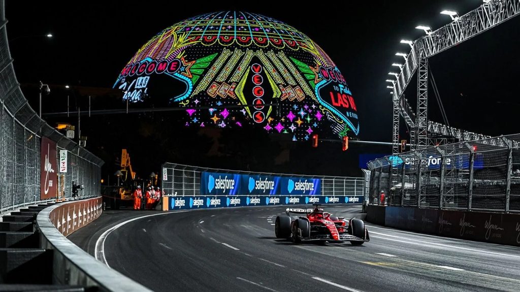 FP2 Las Vegas F1 2023: Doppietta Ferrari, Leclerc mezzo secondo più veloce. Verstappen 6°.