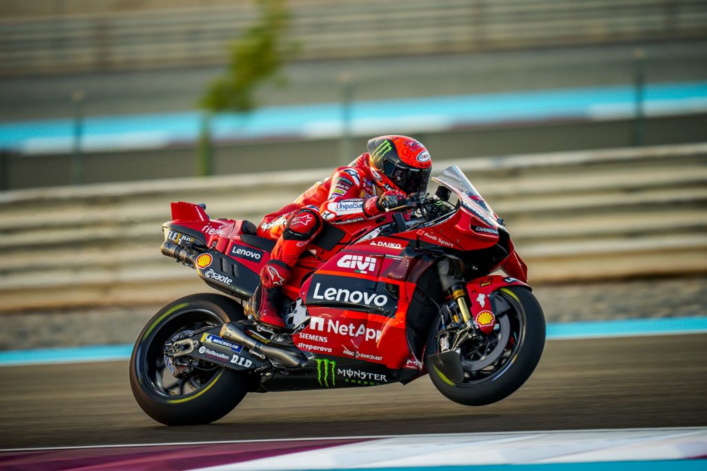 Gara Qatar MotoGp 2023: Di Giannantonio vince, Bagnaia secondo. Martin 10°.