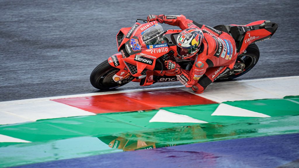 FP2, Gp Misano 2021: Miller domina sul bagnato.