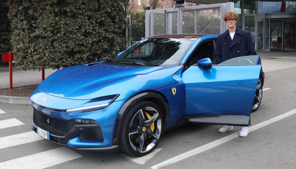 Ferrari e Sinner, viaggio a Maranello.