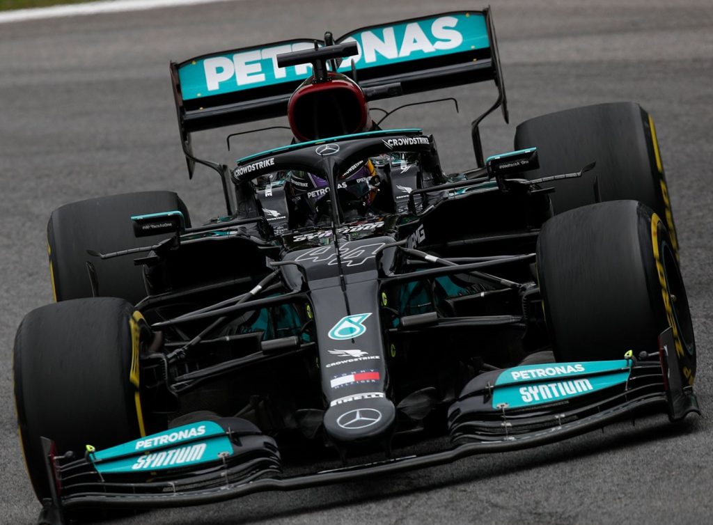 FP1, Gp Brasile: Hamilton primo, davanti a Verstappen. Ferrari 6° e 7°.