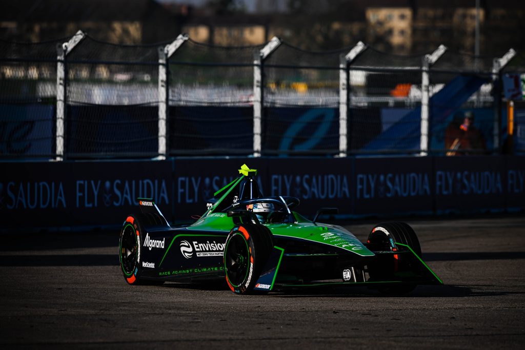 Gara Berlino Formula E 2023: Nyck Cassidy vince, super rimonta per Guenther della Maserati.