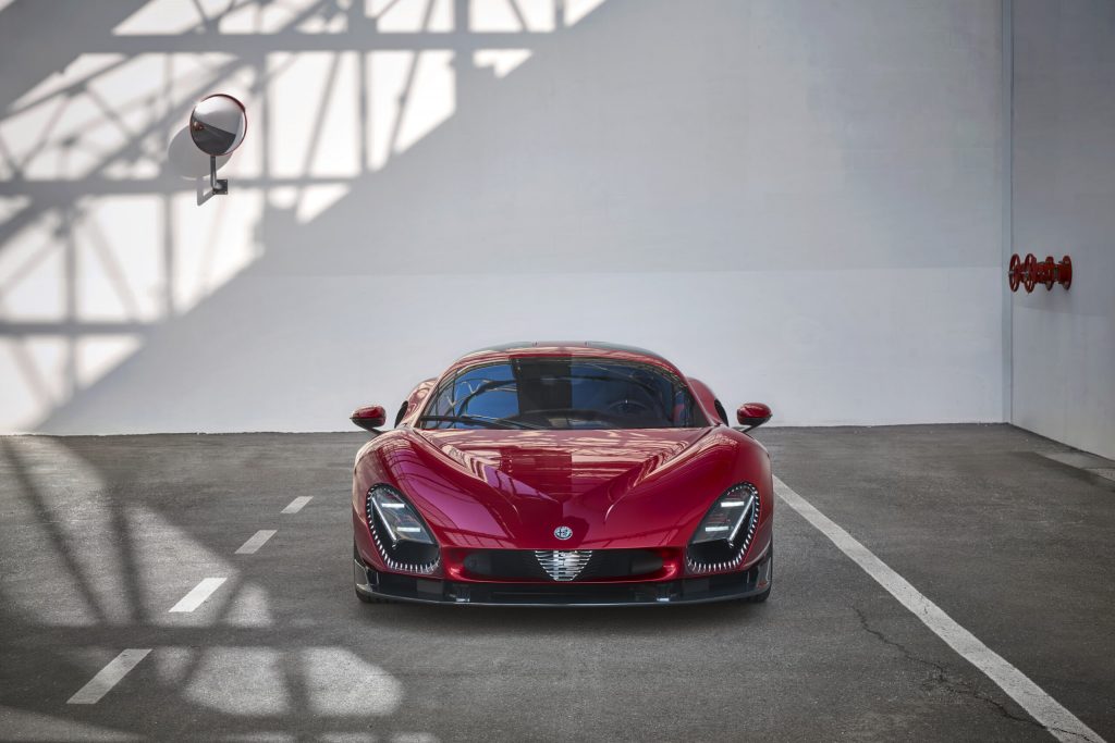 Nuova Alfa Romeo fuoriserie, ecco la 33 Stradale.