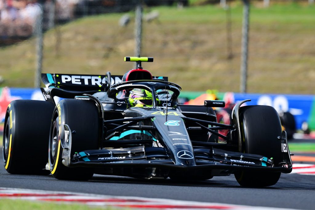 Qualifica Ungheria F1 2023: Sir Lewis Hamilton conquista una super pole position.