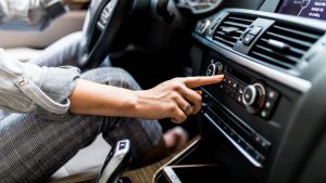 Musica in auto - fonte Freepik - automotore.it