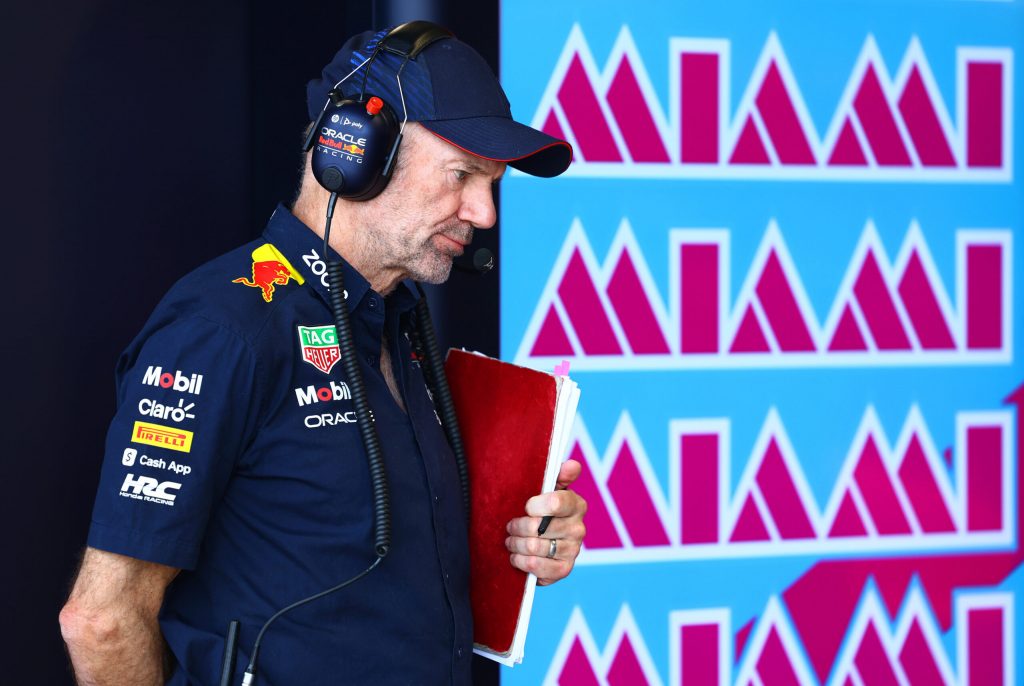 Chi è Adrian Newey, il direttore tecnico della Red Bull F1.