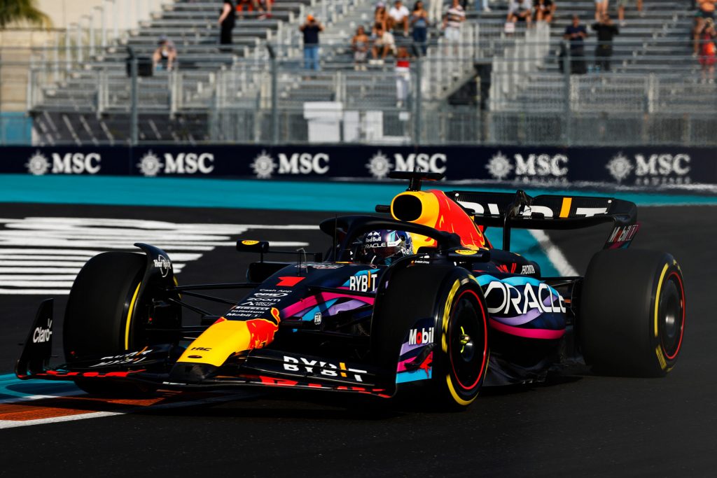 FP2 Miami 2023: Verstappen torna davanti a tutti, Leclerc a muro.