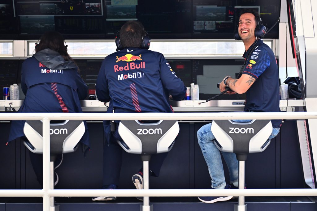 Ricciardo in AlphaTauri F1, incontro in fabbrica.