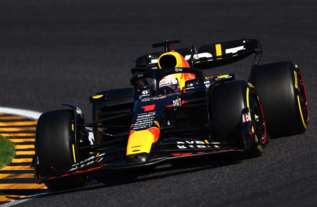 Gara Suzuka F1 2023: Verstappen domina, doppio podio per la McLaren.