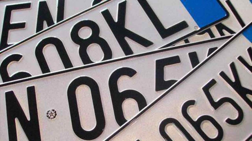 Targa-auto- automotore