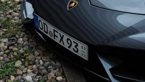 Targa auto - fonte Pexels - automotore.it