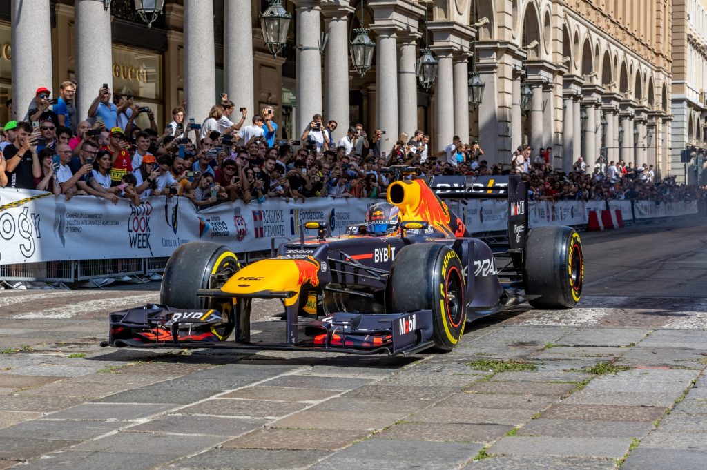 Autolook Week Torino 2023, la sfilata Red Bull [FOTO]