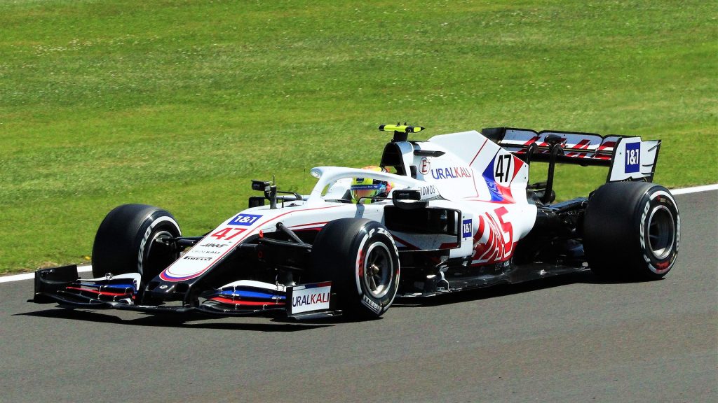 Robert Shwartzman in Haas nei Test di Abu Dhabi.