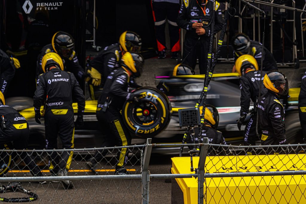 F1, tutti i piloti e il personale devono essere tutti vaccinati.