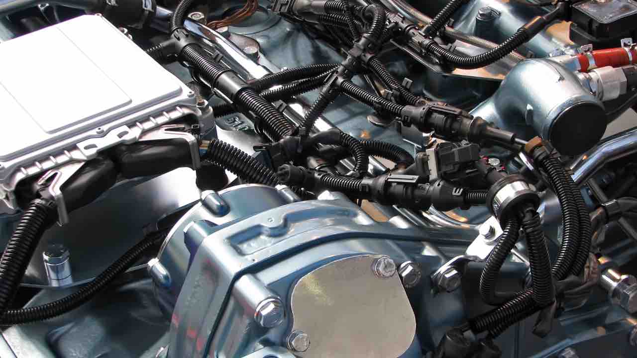 MOTORE-cinghia-Depositphotos.com- automotore