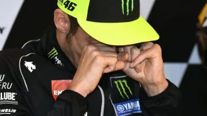 Vale-Rossi- lacrime - automotore