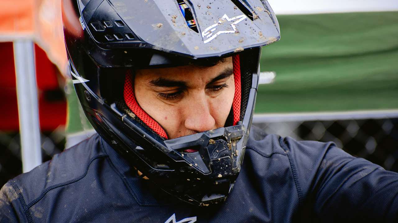 casco - pexels - automotore