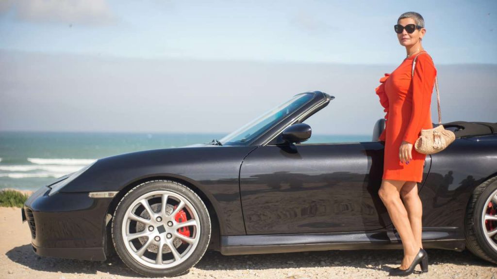 donna borsa mare pexels- automotore