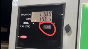 errore distributore - fonte tiktok - automotore