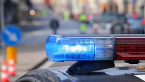 posto-di-blocco-polizia-controlli-strada-Depositphotos-automotore