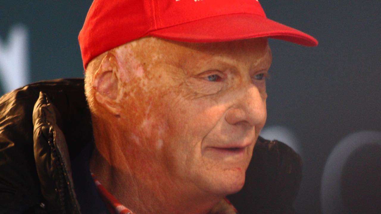 Niki Lauda, arrivano i dolci ricordi del figlio: “Era un fratello maggiore, così ho scoperto che era famoso”