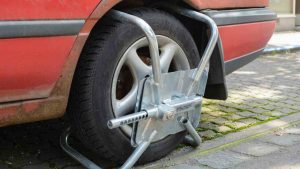 ganasce - divieto sosta - passo carrabile - multa - automotore