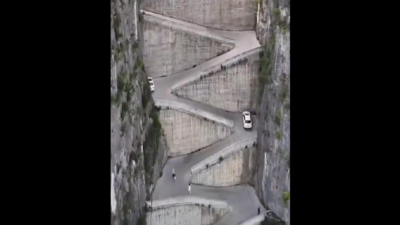 strada a zigzag - Automotore