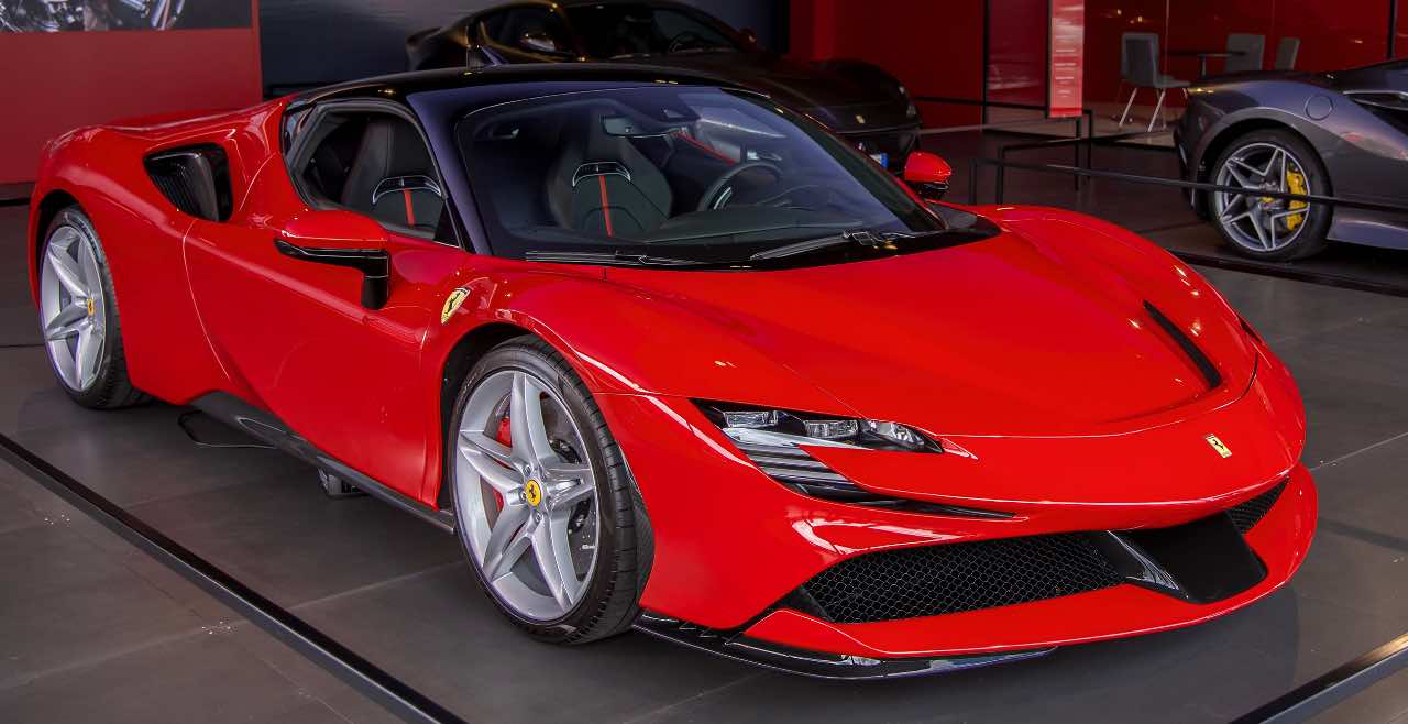 Ferrari Elettrica, tutto pronto per l’esordio: è partito il ‘countdown’